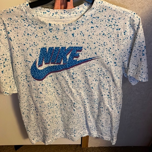 This is a Nike T-shirt. It’s a size medium and is in great condition. - Picture 1 of 1